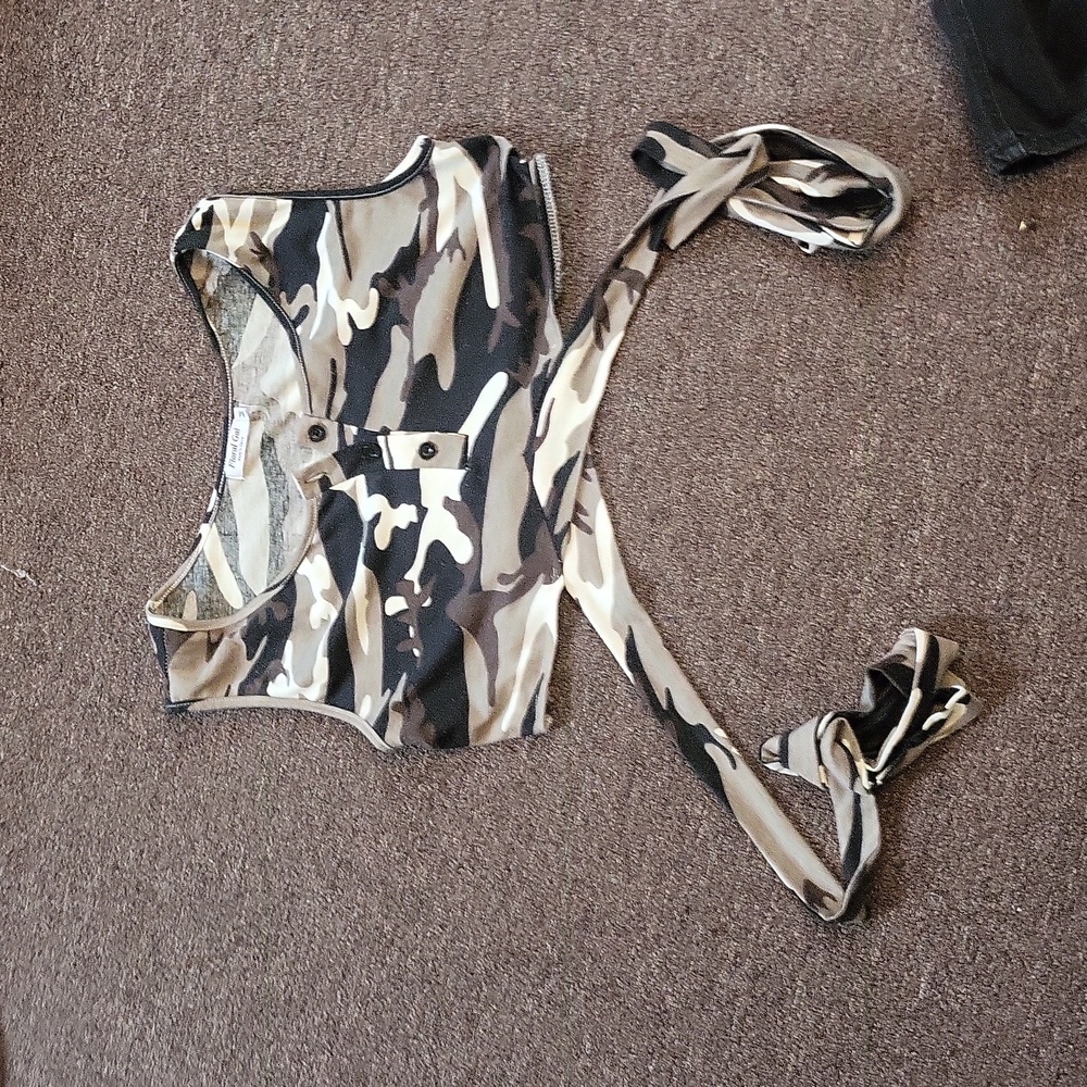 Camo floral gal wrap around crop top